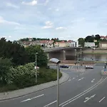 At Old Town Bridge Altstadt, Elbestrand, Fahrradweg, Schiffsanleger