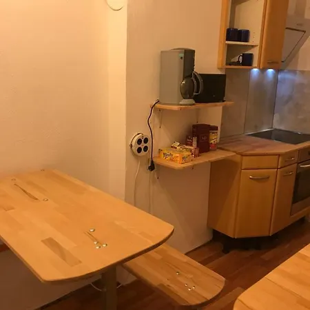 At Old Town Bridge Altstadt, Elbestrand, Fahrradweg, Schiffsanleger Lägenhet *