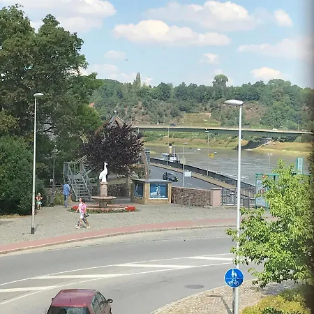 At Old Town Bridge Altstadt, Elbestrand, Fahrradweg, Schiffsanleger Apartman