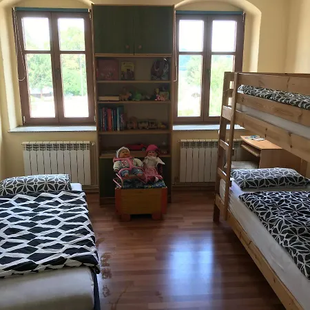 At Old Town Bridge Altstadt, Elbestrand, Fahrradweg, Schiffsanleger