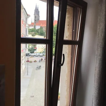 At Old Town Bridge Altstadt, Elbestrand, Fahrradweg, Schiffsanleger * Meißen