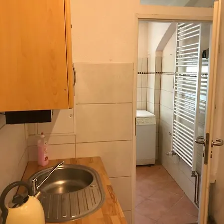 At Old Town Bridge Altstadt, Elbestrand, Fahrradweg, Schiffsanleger Lägenhet *