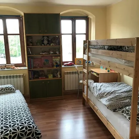 At Old Town Bridge Altstadt, Elbestrand, Fahrradweg, Schiffsanleger *