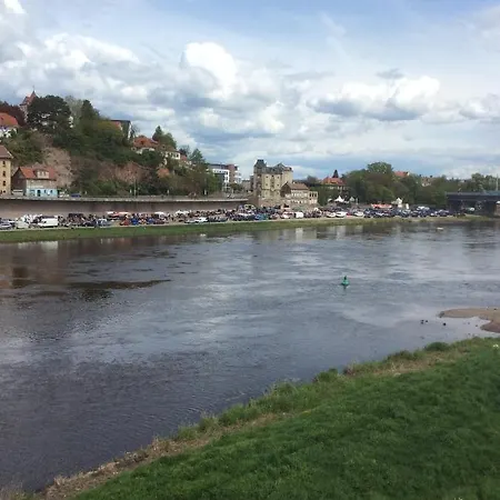 At Old Town Bridge Altstadt, Elbestrand, Fahrradweg, Schiffsanleger Apartman