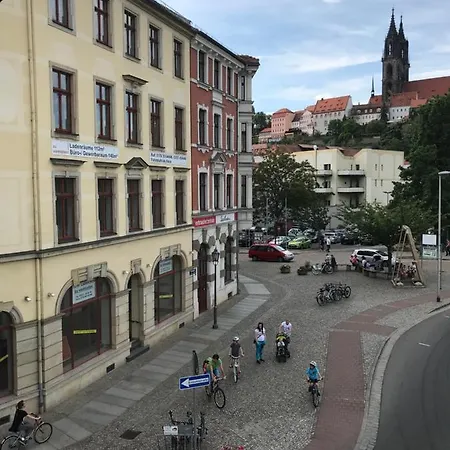 At Old Town Bridge Altstadt, Elbestrand, Fahrradweg, Schiffsanleger Lägenhet