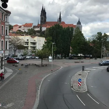 At Old Town Bridge Altstadt, Elbestrand, Fahrradweg, Schiffsanleger Apartment Meissen