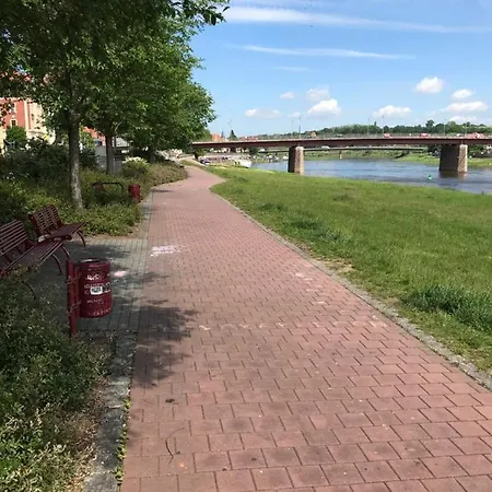 At Old Town Bridge Altstadt, Elbestrand, Fahrradweg, Schiffsanleger * Meißen