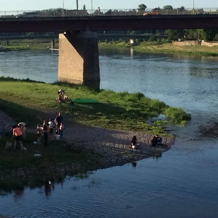 At Old Town Bridge Altstadt, Elbestrand, Fahrradweg, Schiffsanleger Lägenhet Meißen