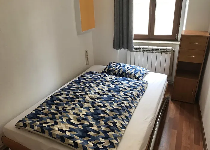 At Old Town Bridge Altstadt, Elbestrand, Fahrradweg, Schiffsanleger Apartment *