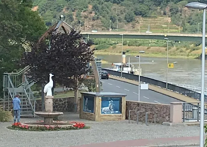 At Old Town Bridge Altstadt, Elbestrand, Fahrradweg, Schiffsanleger Apartment *