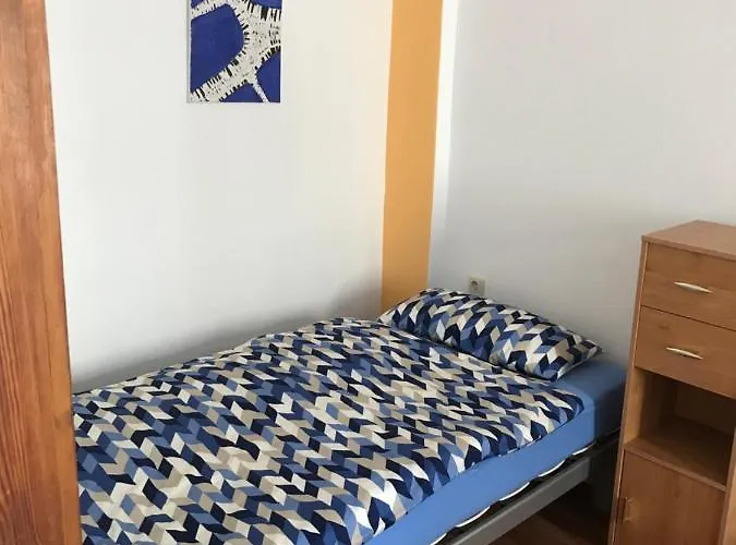 At Old Town Bridge Altstadt, Elbestrand, Fahrradweg, Schiffsanleger Apartment *