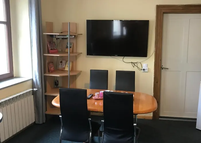 At Old Town Bridge Altstadt, Elbestrand, Fahrradweg, Schiffsanleger